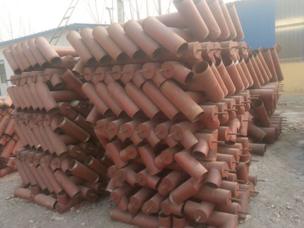 焊鐵彎頭式出水口農(nóng)田灌溉用 (1)